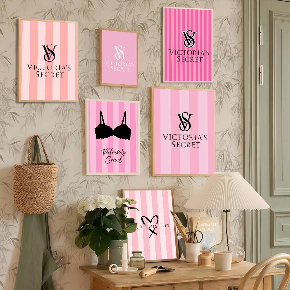V-Victorias-Fashion-S-Secret V - Vintage Vogue Fashion Poster recension och pris