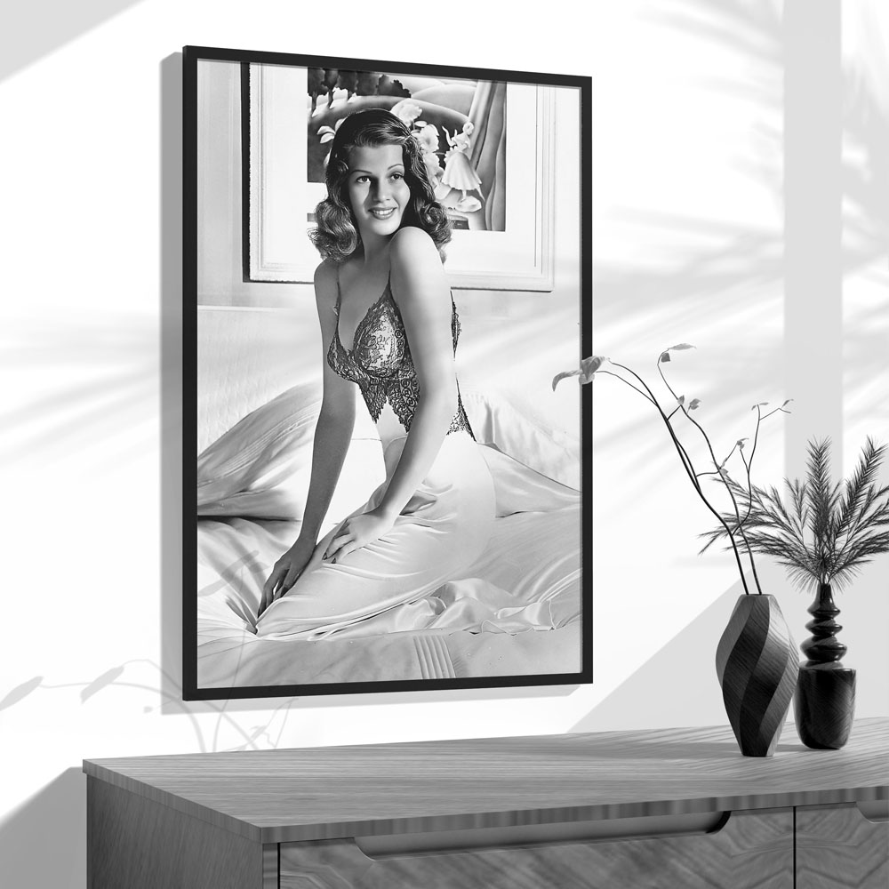 Rita Hayworth Poster,Black and - Vintage Vogue Fashion Poster recension och pris